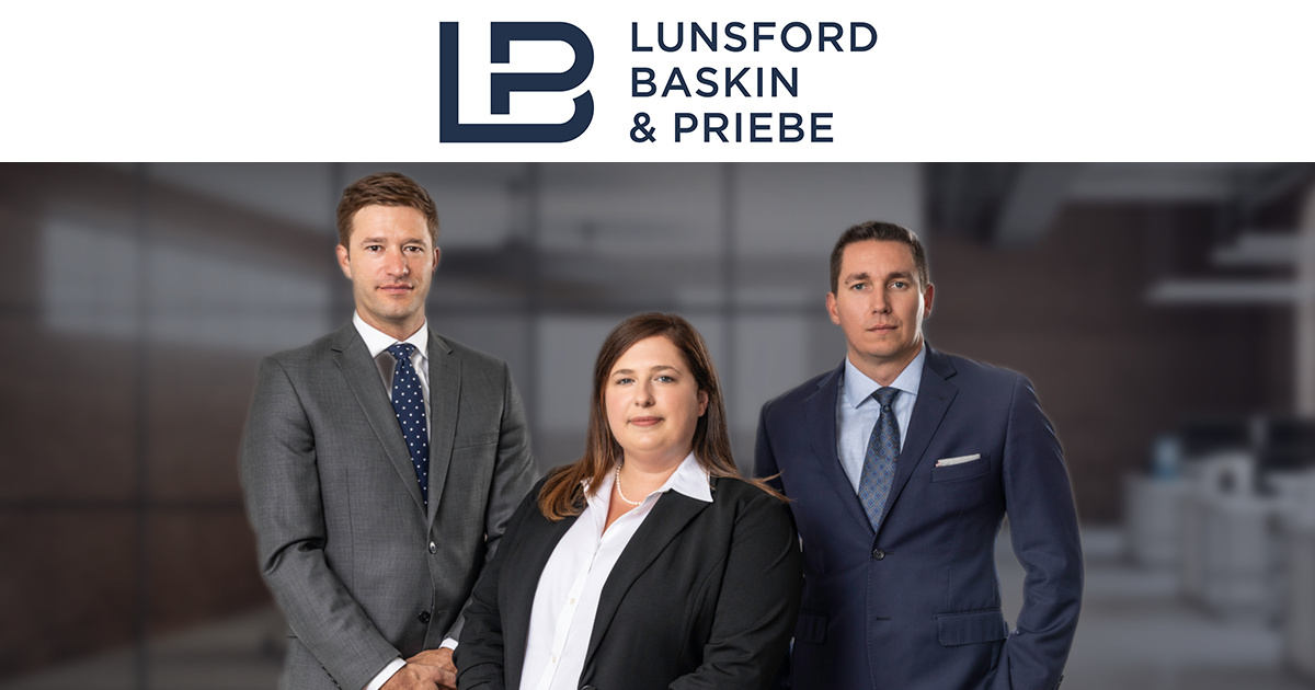 New Orleans workers compensation lawyer in courtroom